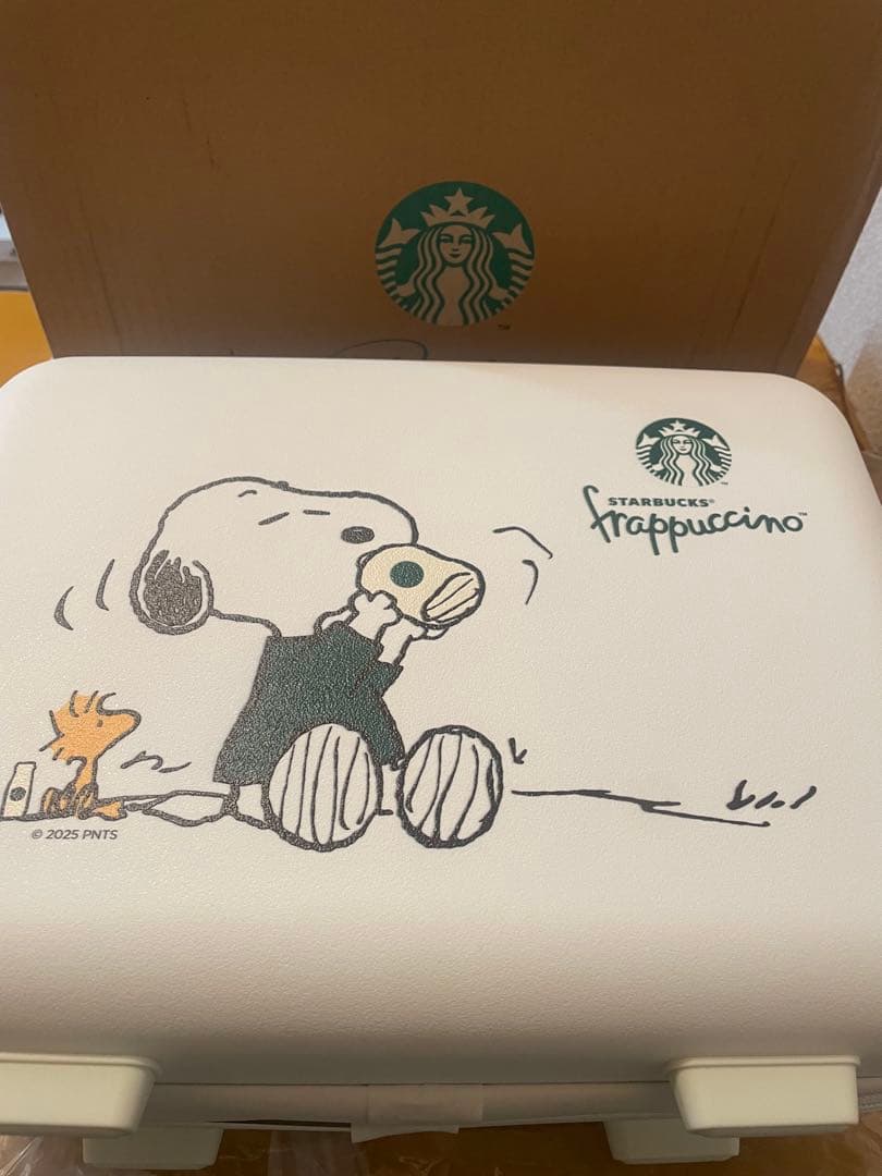 オンライン限定　中国スターバックススヌーピースーツケース　非売品　一点限り