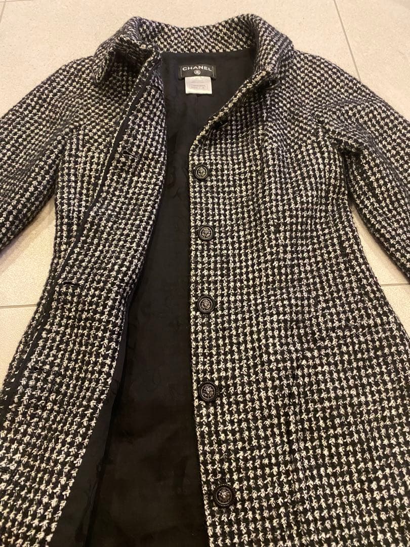 CHANEL モノトーン　ツイード　コート　ジャケット　ライオンCOCOボタン
