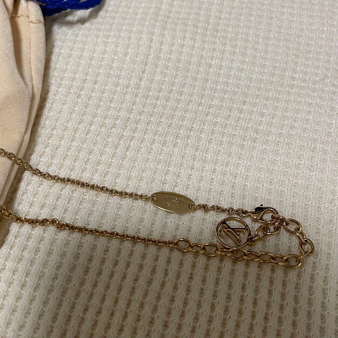 ヴィトン　ネックレス【ほぼ新品】