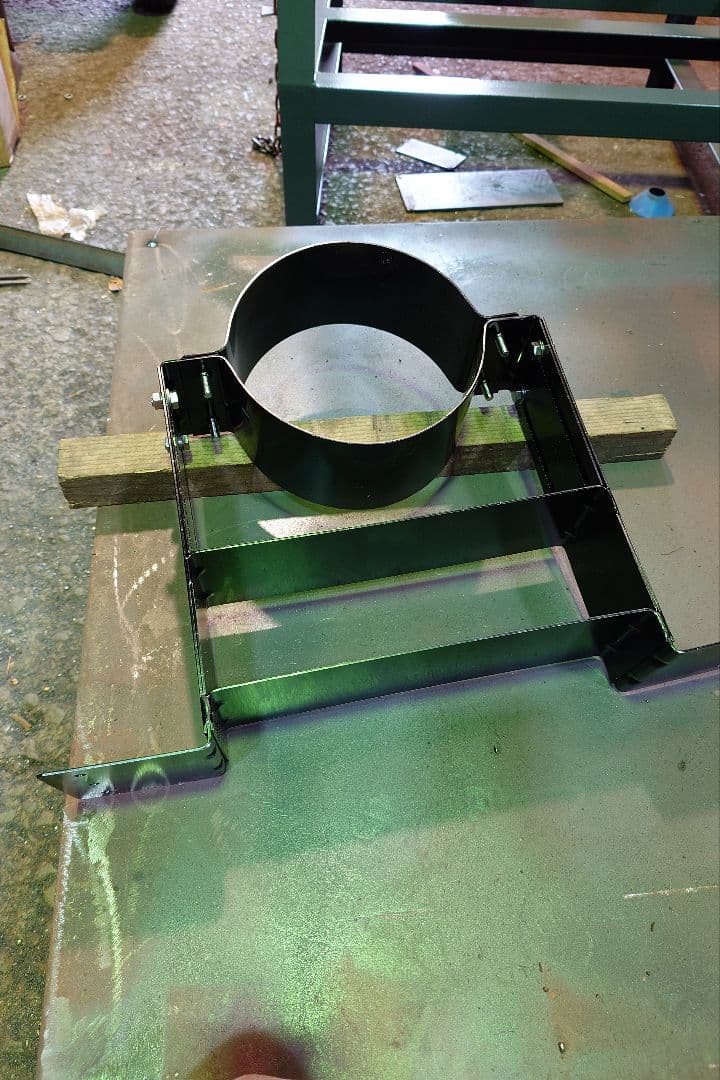 ★薪ストーブシーズン目前！★HONMA ステンレス 壁面固定用金具 Ø200mm