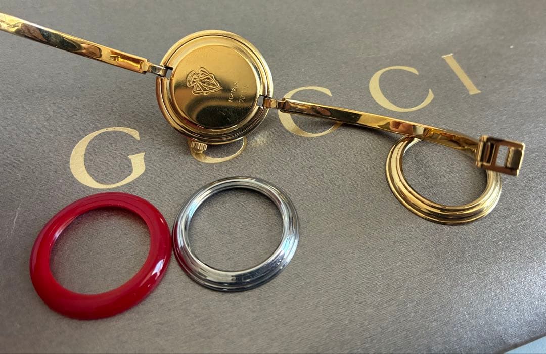 GUCCI チェンジベゼル　クォーツ腕時計 。稼働品