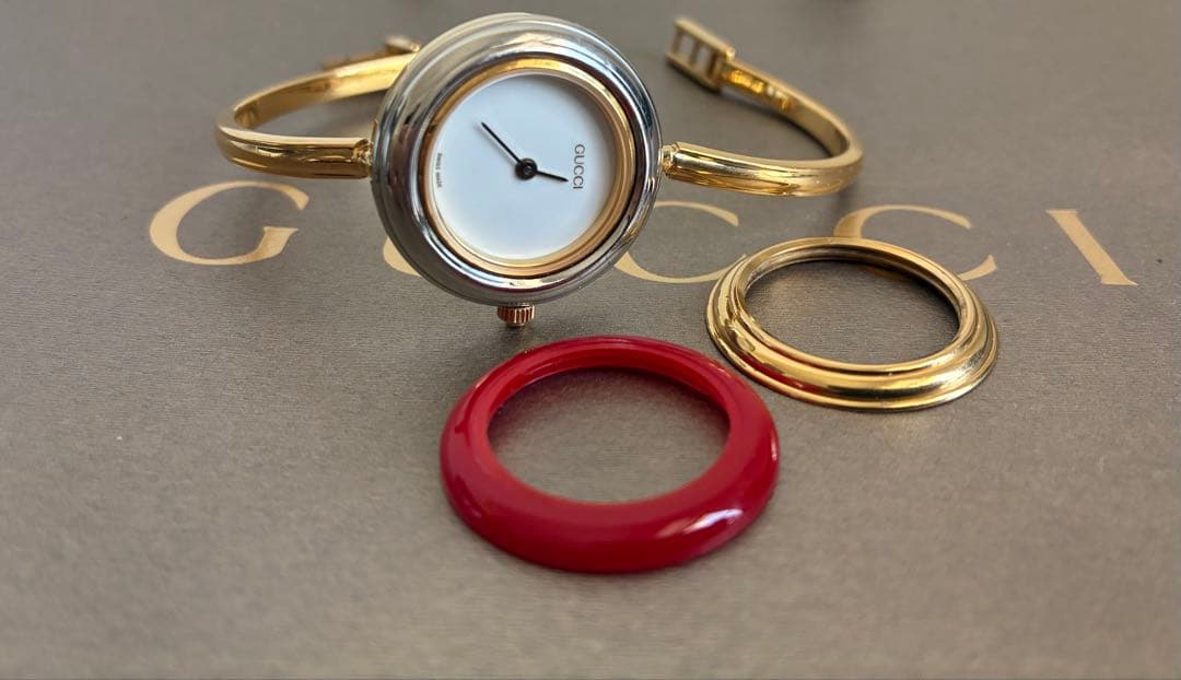 GUCCI チェンジベゼル　クォーツ腕時計 。稼働品