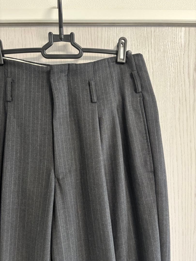 COMME des ギャルソン plus ウール ストライプ スラックス パンツ