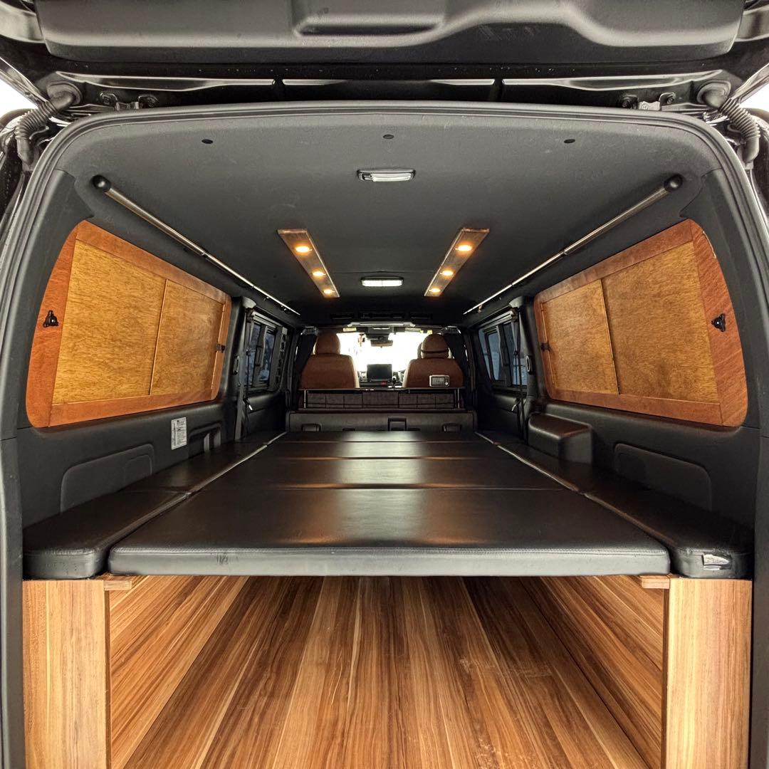 ハイエース 窓埋めパネル 開閉式 左右セット 断熱シート加工 ダークウォルナット