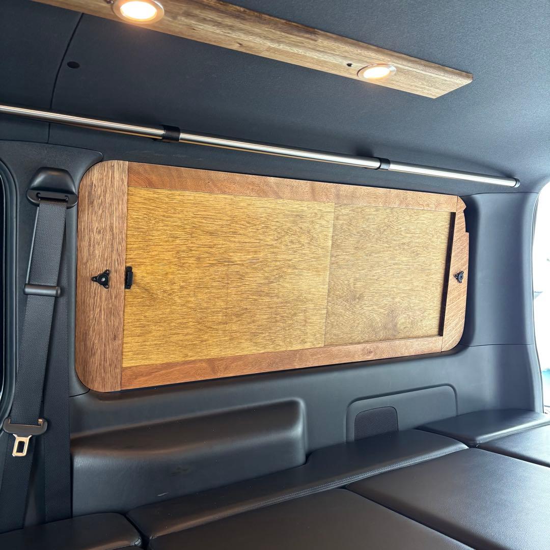 ハイエース 窓埋めパネル 開閉式 左右セット 断熱シート加工 ダークウォルナット