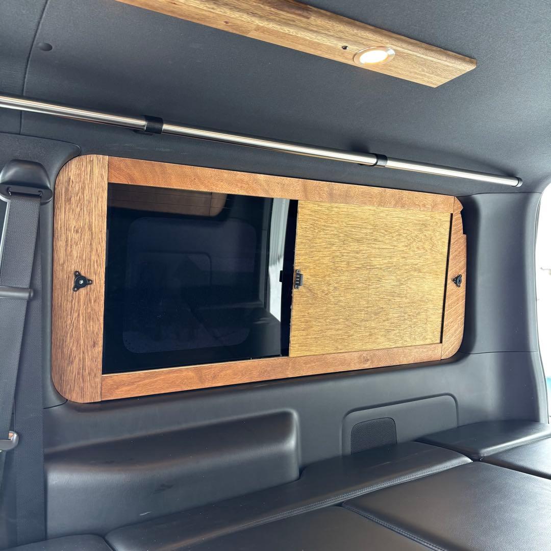 ハイエース 窓埋めパネル 開閉式 左右セット 断熱シート加工 ダークウォルナット