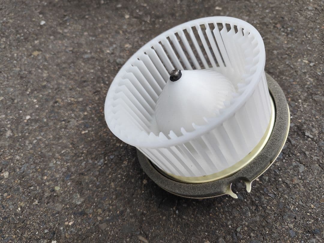 【送料無料】　いすゞ　ギガ　CYL77A　ブロアファンモーター