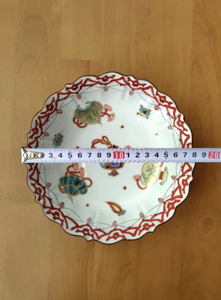 九谷焼 九谷暁堂さん 宝尽くし紋６寸稜花鉢