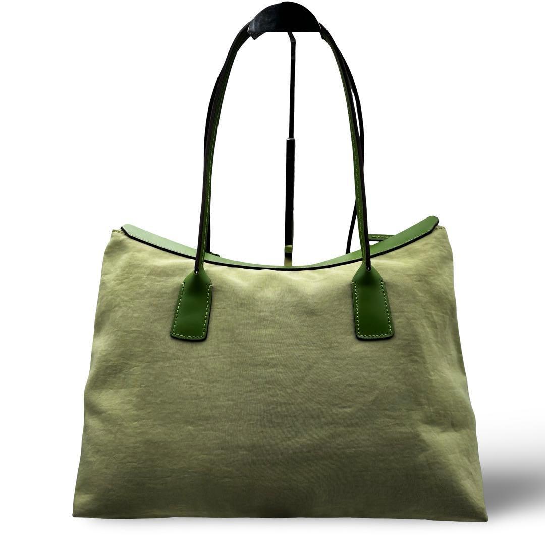 【良品】ロベルタピエリ　トートバッグ　黄緑　ナイロン　レザー　肩掛け　大容量