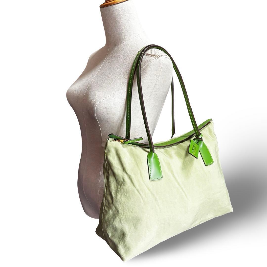 【良品】ロベルタピエリ　トートバッグ　黄緑　ナイロン　レザー　肩掛け　大容量