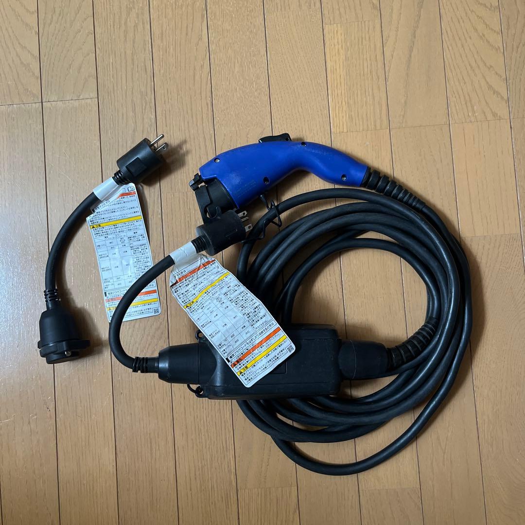 TOYOTA 電気自動車充電ケーブル G9006-47110