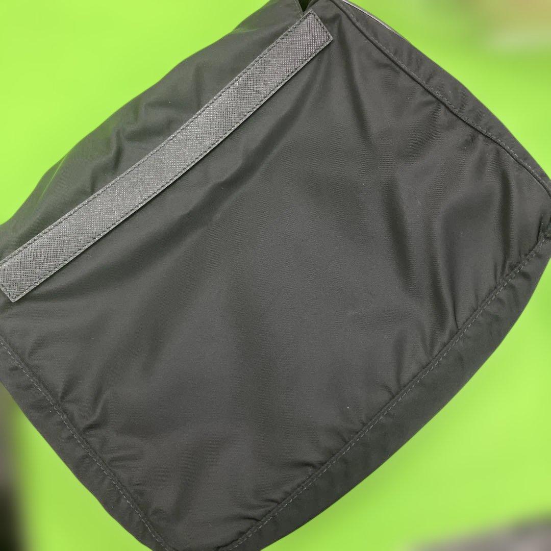 美品‼️【プラダ】ショルダーバッグ　テスートナイロン　レザー　裏地総柄　三角ロゴ