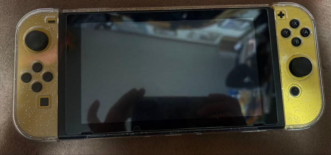 Switch 本体　ピカブイ　ポケットモンスター　モデル　　レッツゴーピカチュウ