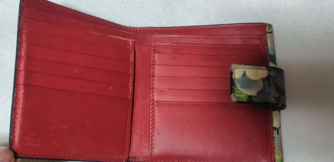 GUCCI ブルームス 二つ折り財布 箱付き