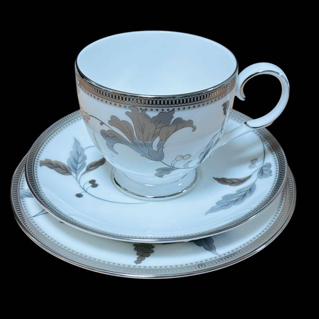 ノリタケ　アイラ　ゴールド　プラチナ　カップ　ソーサー　トリオ　プレート