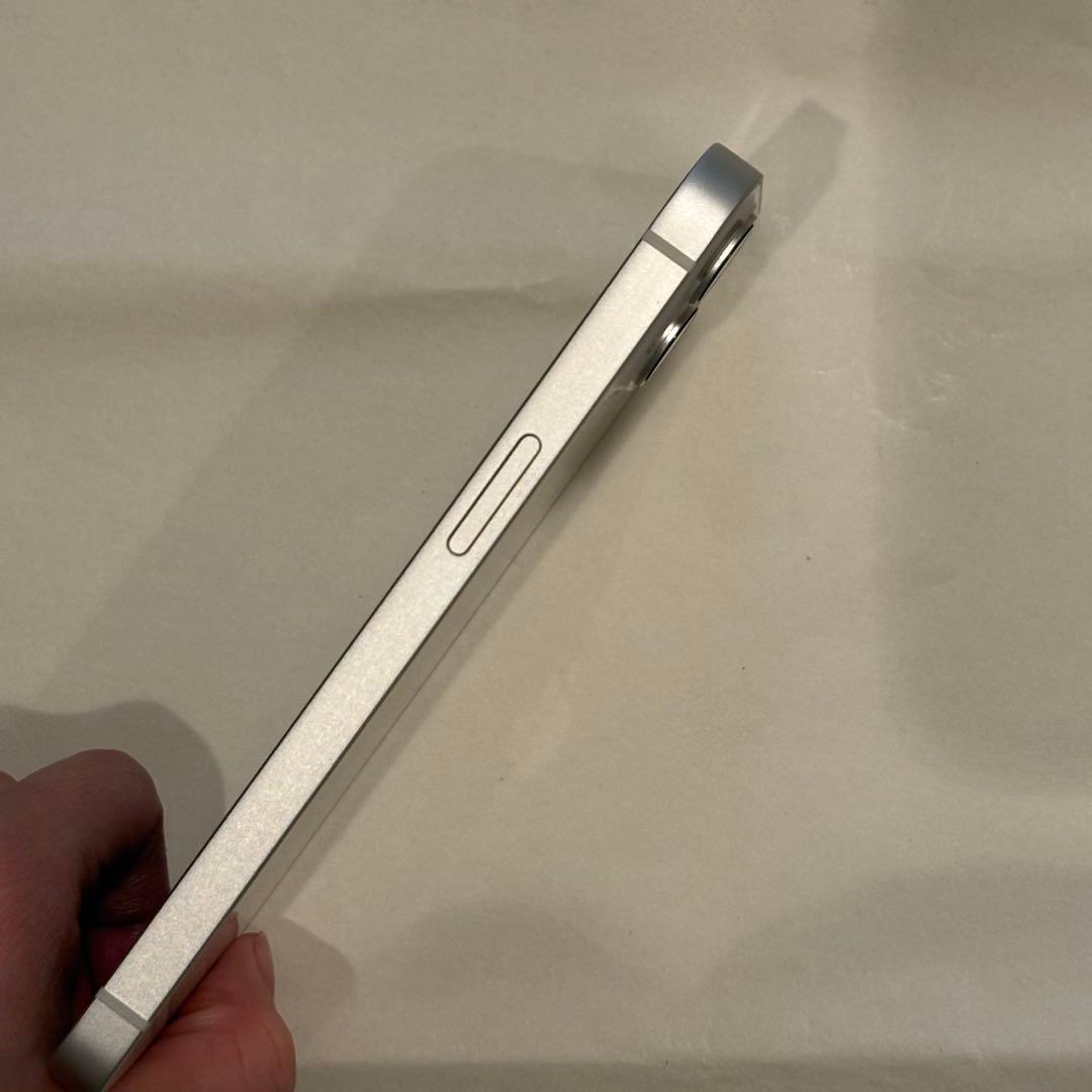 iPhone13 ホワイト 128GB 美品 箱あり