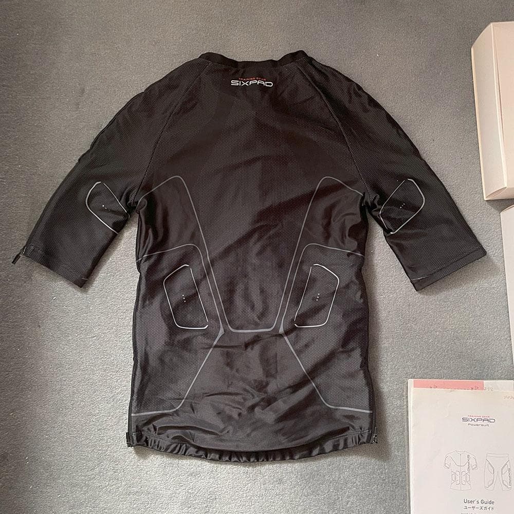 sixpad パワースーツ　トップ　男性Mサイズ　中古