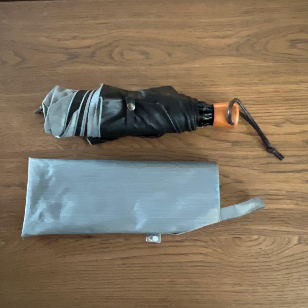 サンバリア100 フロストグレー 3段　折りたたみ日傘 収納ケース付き