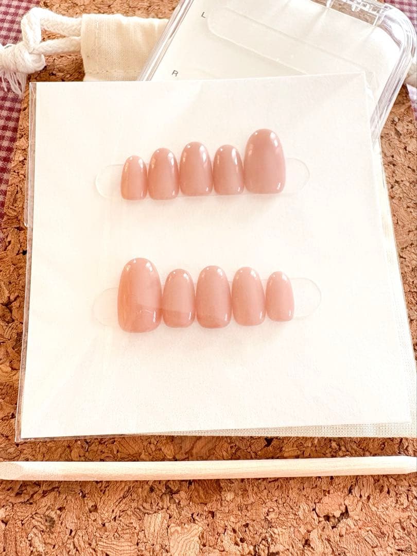 新品未使用☆リピネイル　 オーバルミディアム ネイルチップ XS 社外ケース付き