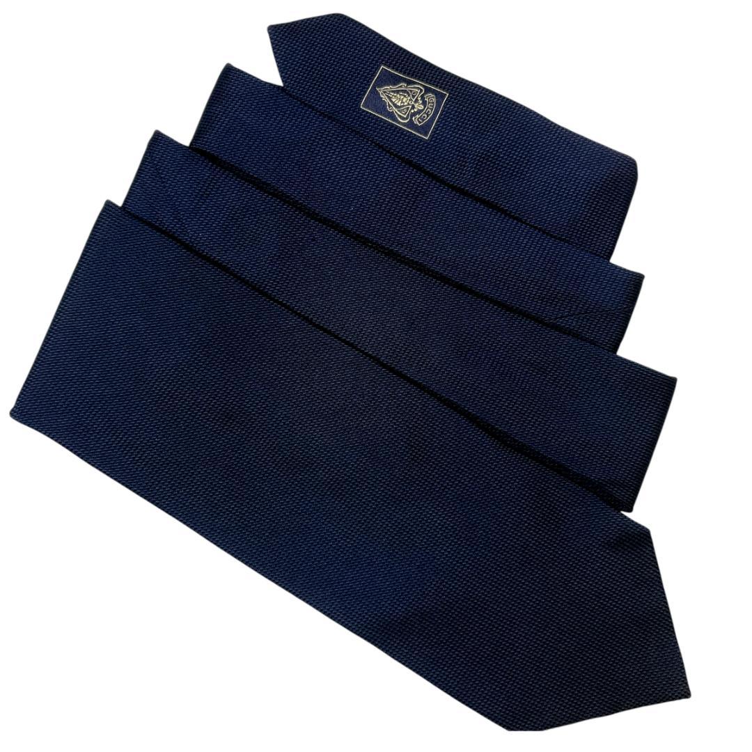 GUCCI ネクタイ ネイビー ロゴ入り シルク 高級感 スーツ映え ソリッド