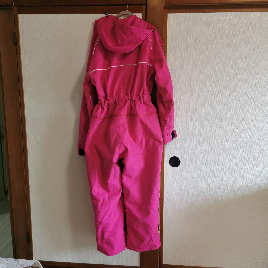 ピンクジャンプスーツ