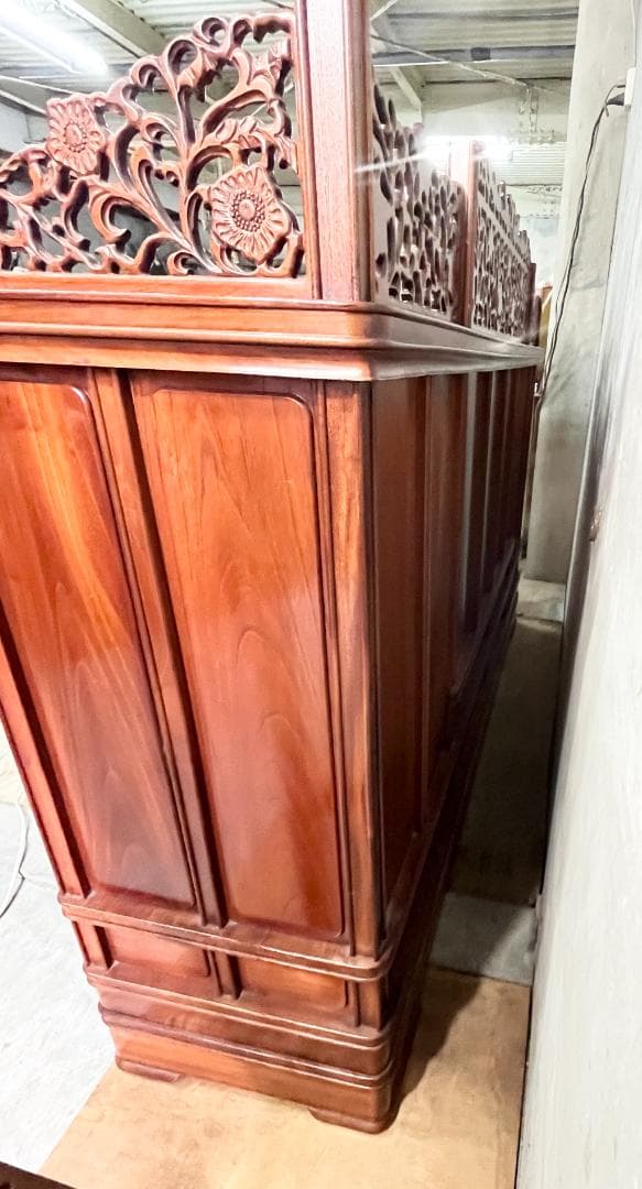 ノアさん専用【重厚天然木 無垢材】中国伝統工芸 茶箪笥・飾り棚（彫刻入り）