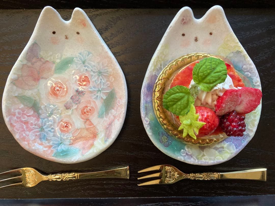 ゆずりは工房　食器　猫　皿　中サイズ　せともの　陶器