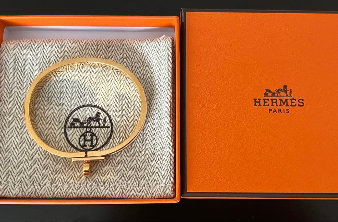 ⭐️美品　HERMESエルメス　エナメルブレスレットミニ・クリック・ケリーPM
