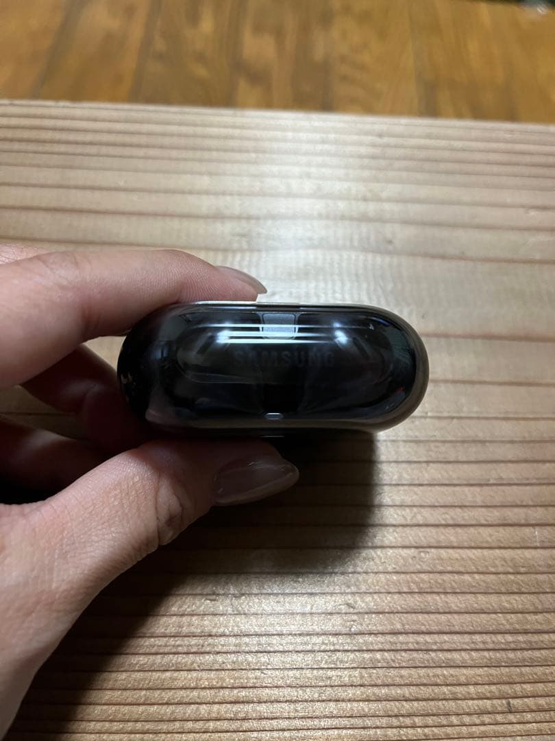 SAMSUNG SM-R630 イヤホン