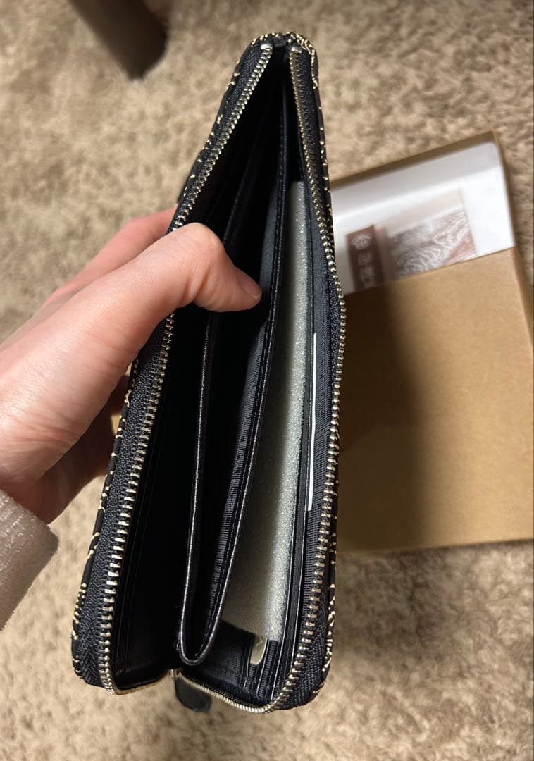 印傳長財布 L字ファスナー　 黒　花モチーフ