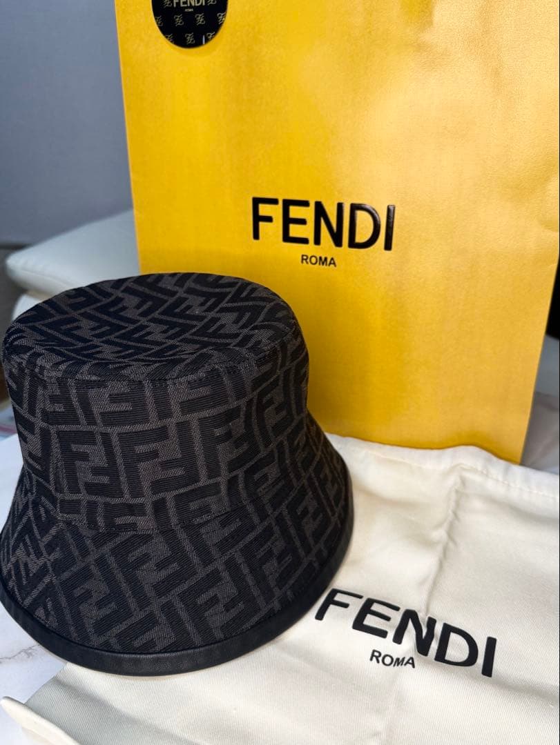 FENDI バケットハット ブラック