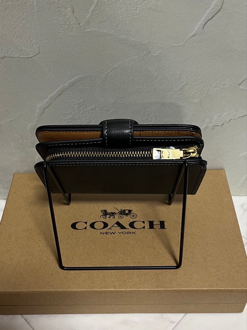 ✨️新品未使用✨️COACH ブラック 二つ折り財布
