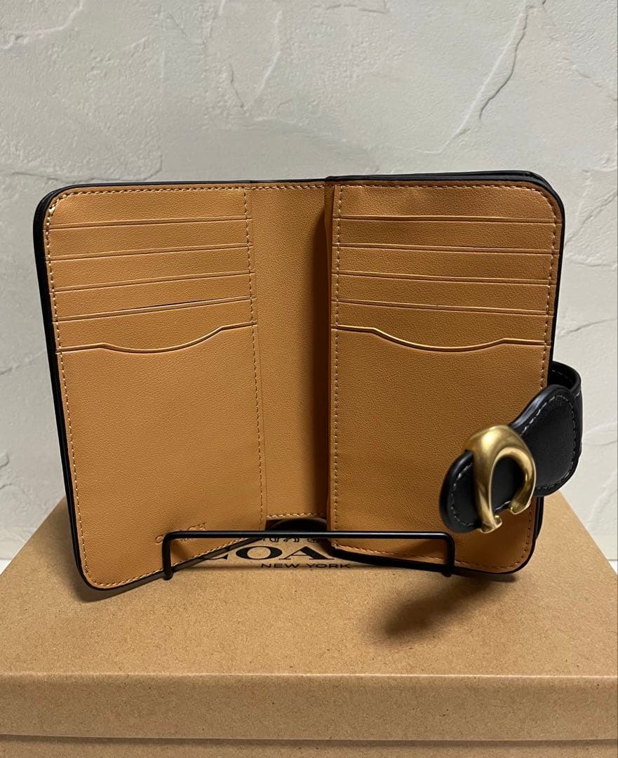 ✨️新品未使用✨️COACH ブラック 二つ折り財布