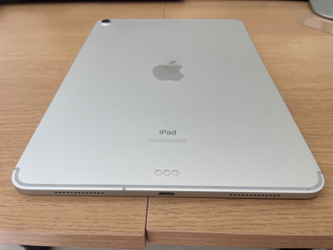 p*m様 iPad Pro 11インチ　第一世代シルバー ＋Apple Penc