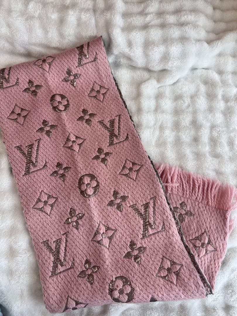 ヴィトン マフラー ピンク