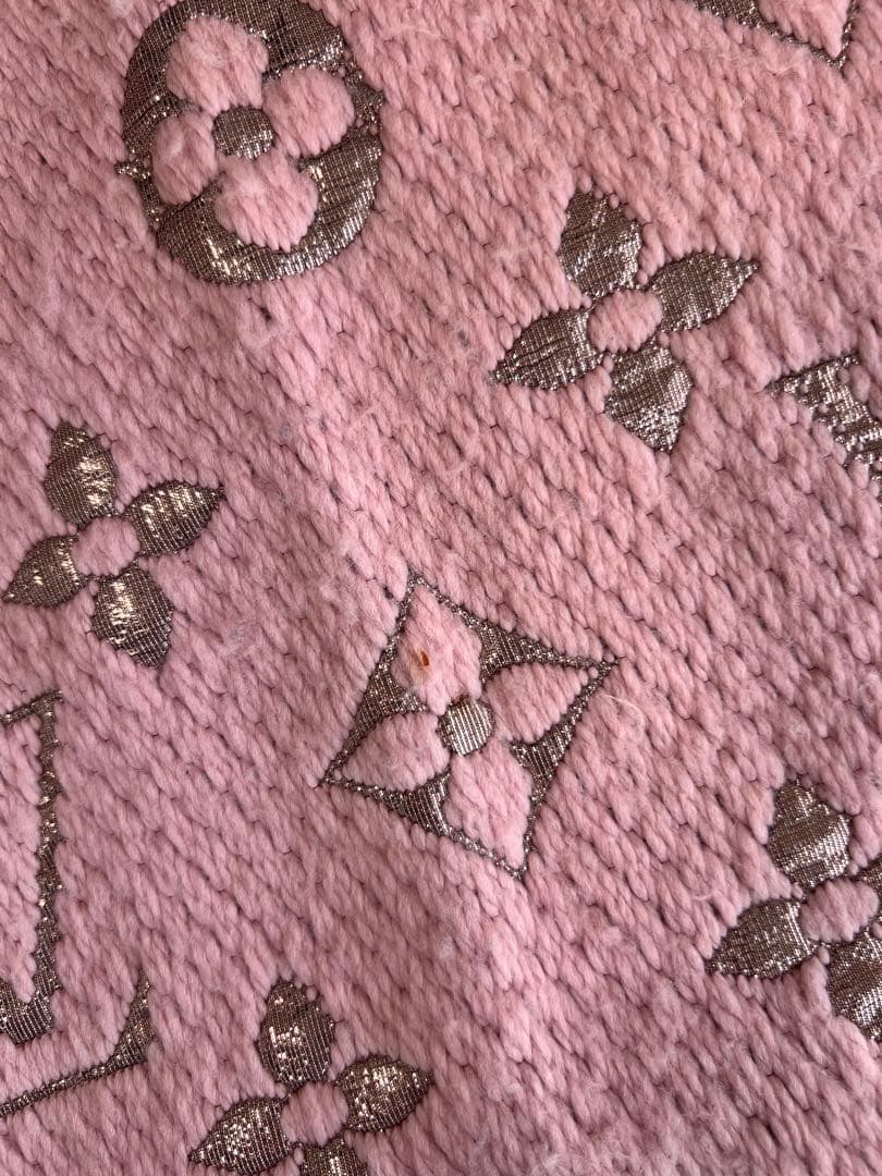 ヴィトン マフラー ピンク