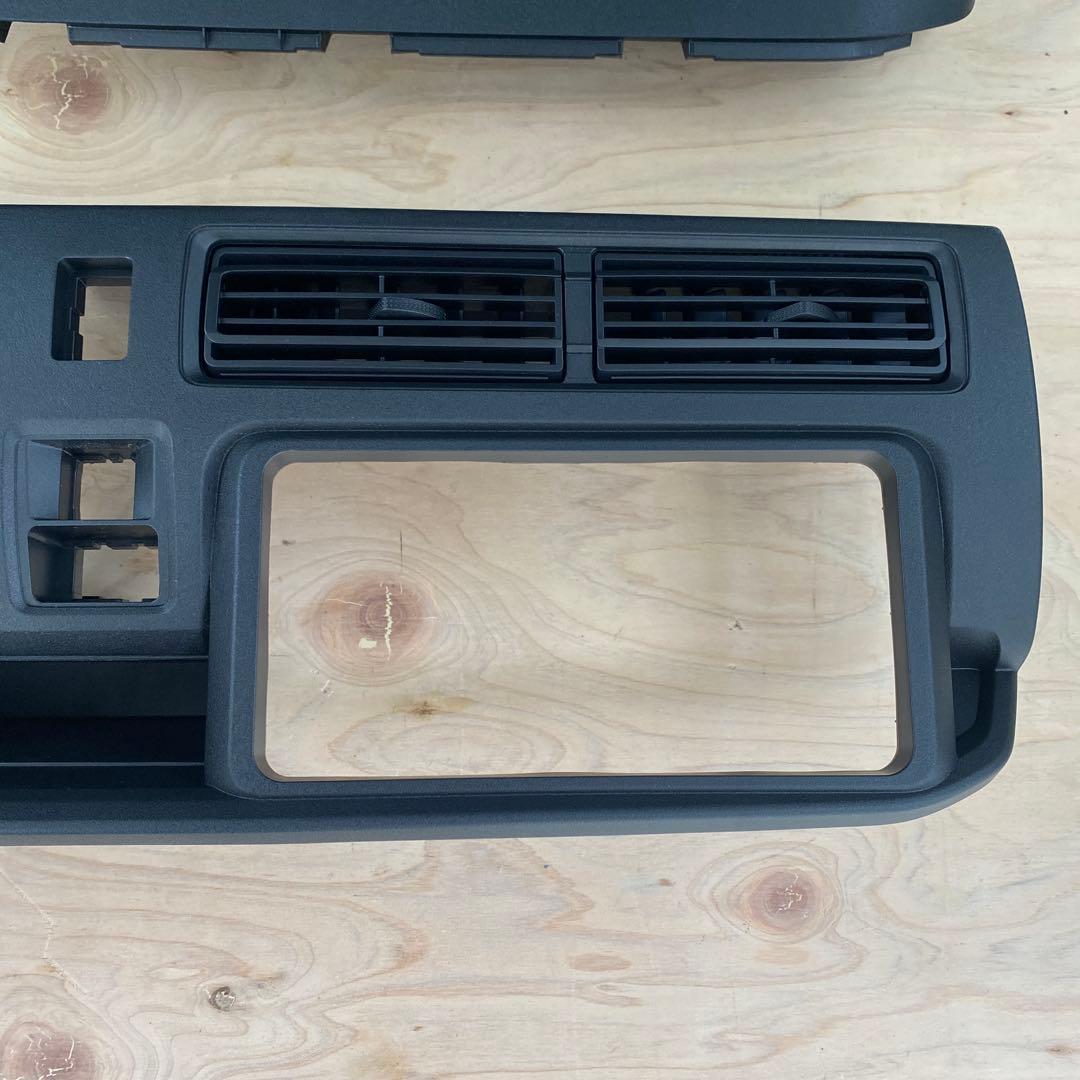 ダイハツ　ハイゼットS700Vブラックダッシュボードパネル