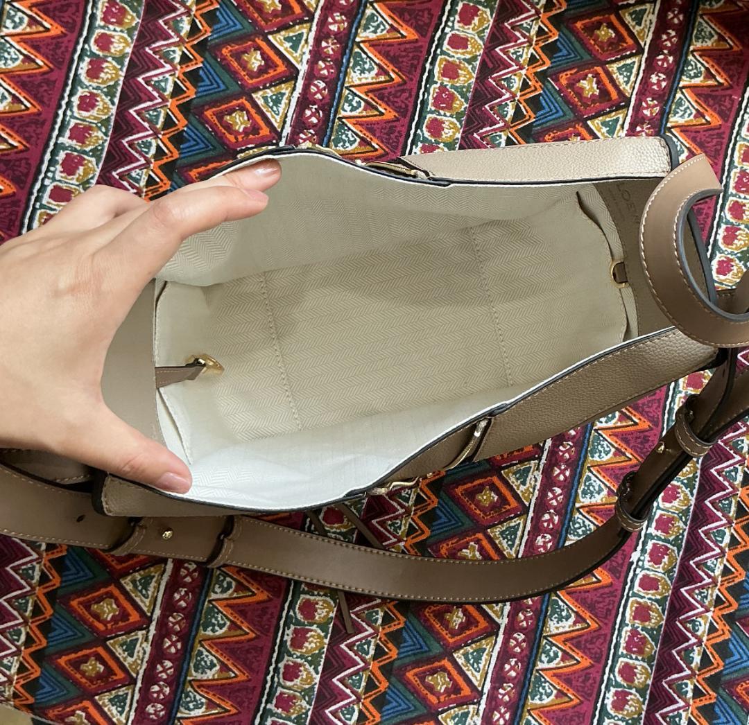 LO★EWE ベージュ ショルダーバッグ