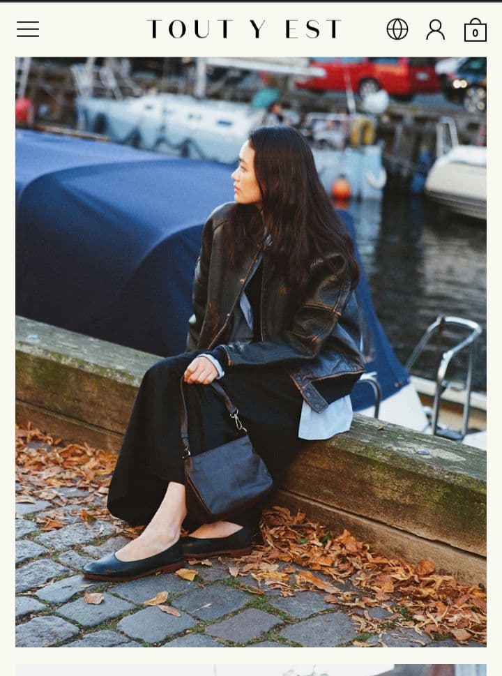 トゥティエ　フラットシューズ