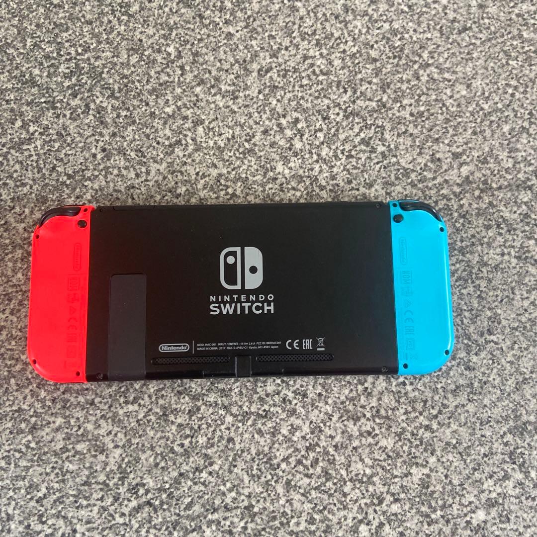 ニンテンドースイッチ本体　★電源はは入りますがジャンク品