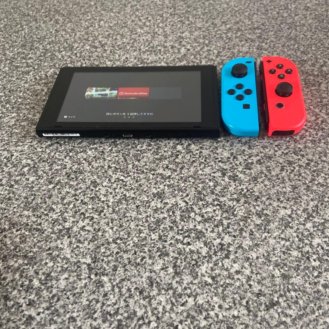 ニンテンドースイッチ本体　★電源はは入りますがジャンク品