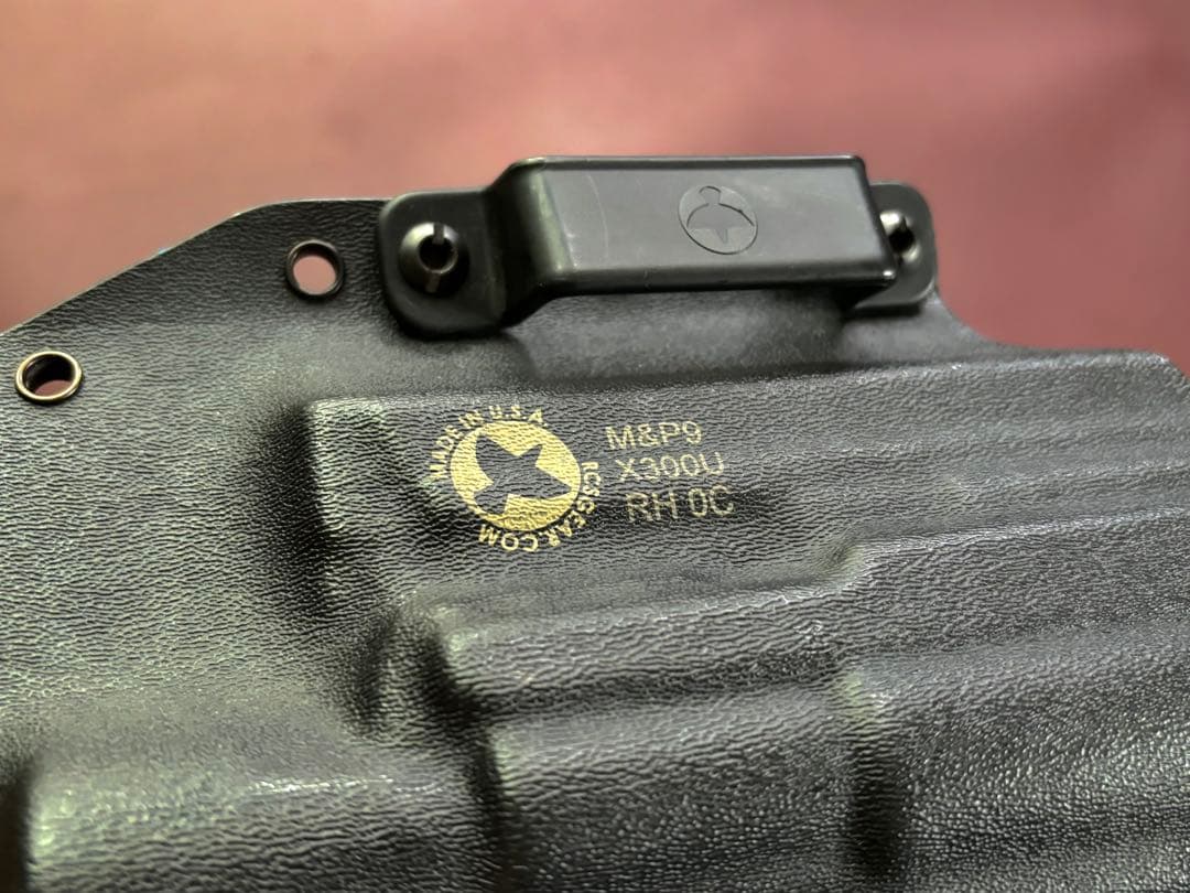 実物 RAVEN コンシールメント M&P-9用