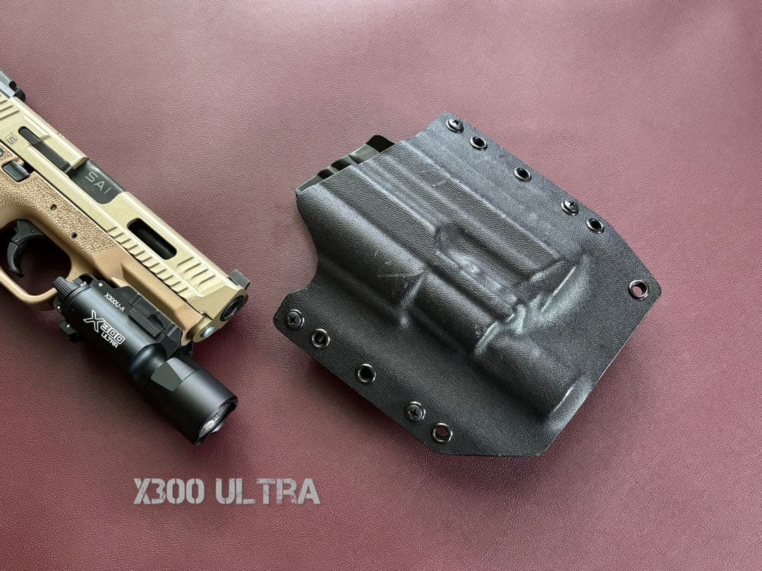 実物 RAVEN コンシールメント M&P-9用