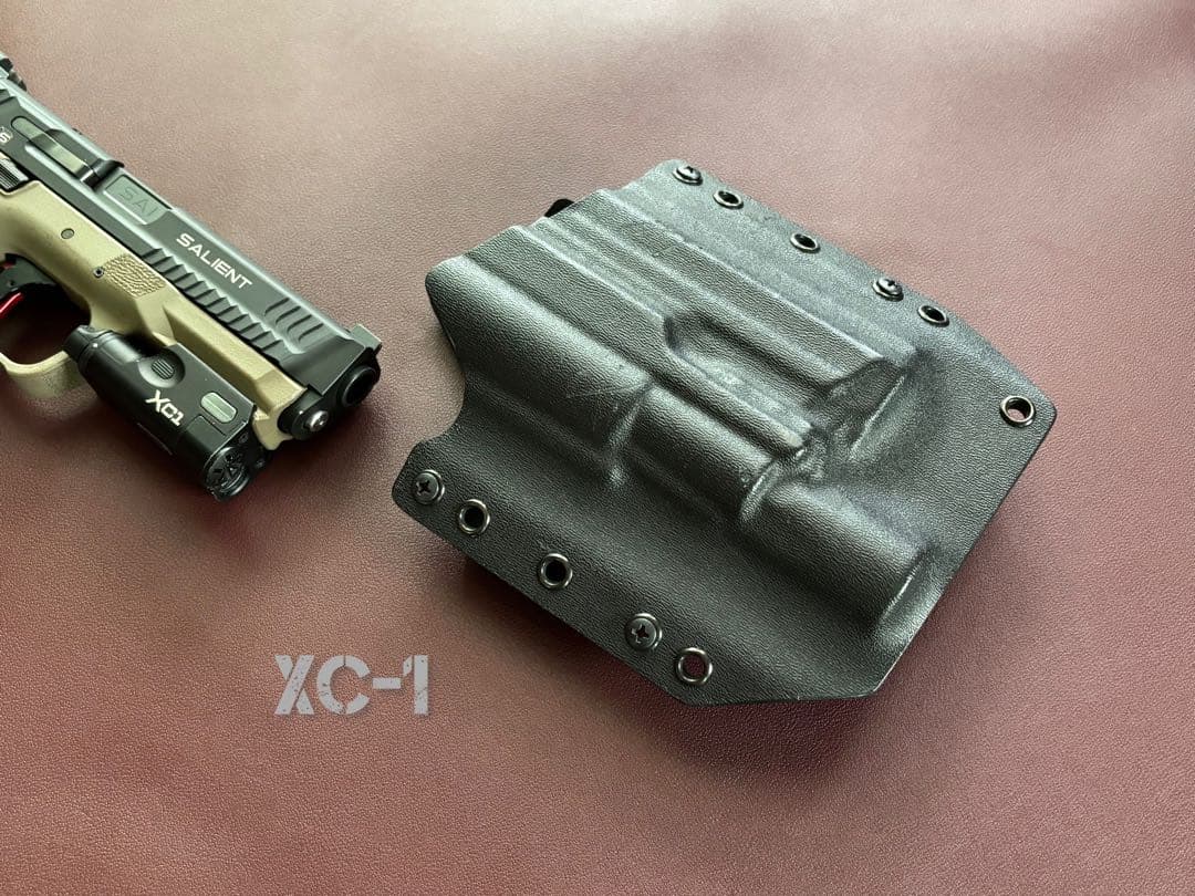 実物 RAVEN コンシールメント M&P-9用