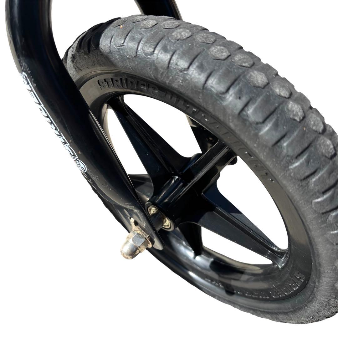 美品 ストライダー STRIDER 12 スポーツモデル 黒 バランスバイク