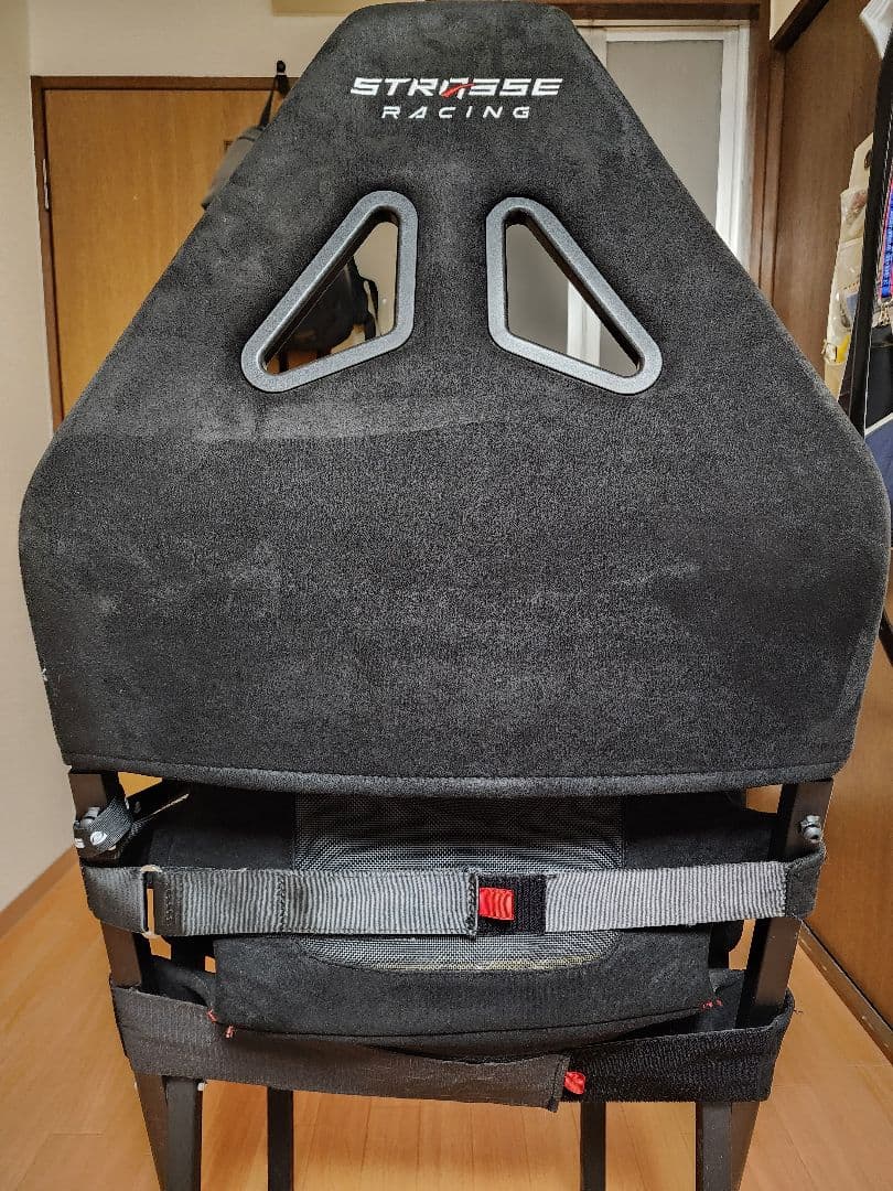 STRASSEレーシングコックピットAVANTI