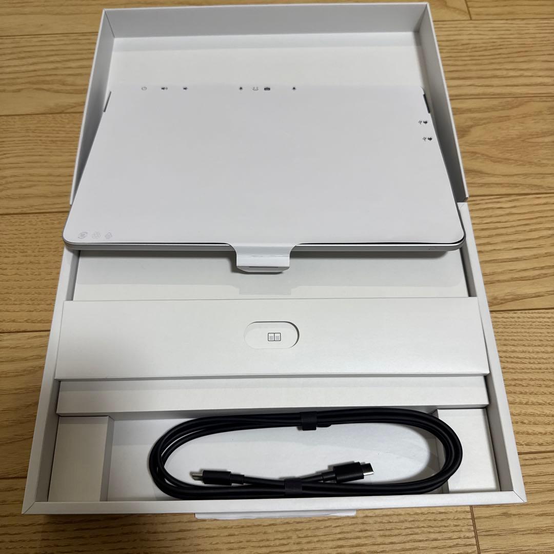 ★ほぼ新品・即発送★Microsoft最新SurfacePro12 （美品）