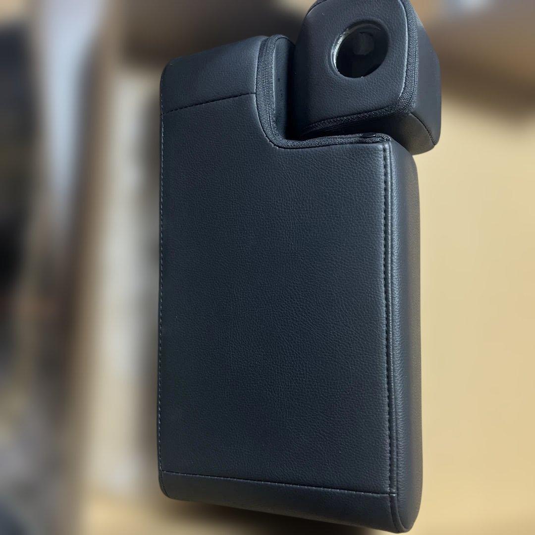 トヨタ ノア ヴォクシー 90系 フロントアームレスト 黒　運転席