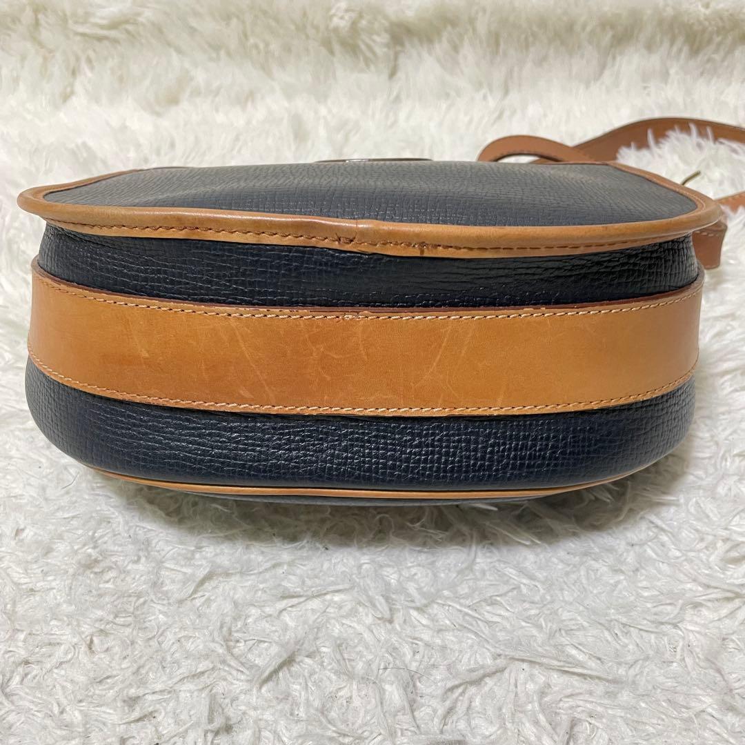 コーチ　ショルダーバッグ　バックル　イタリア製　ネイビー　オールレザー　シボ革