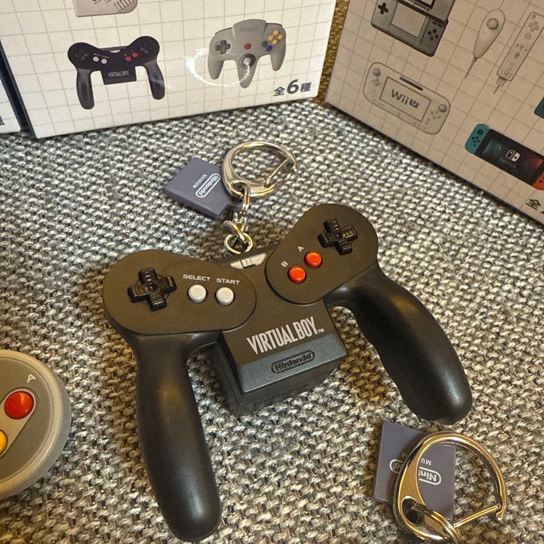 【未使用・開封品】ニンテンドーミュージアム ゲームハードキーホルダーコレクション